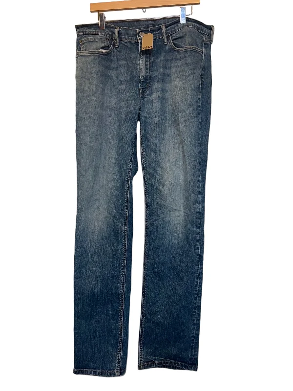 women's grey denim jeansLevi straight leg (38x35)