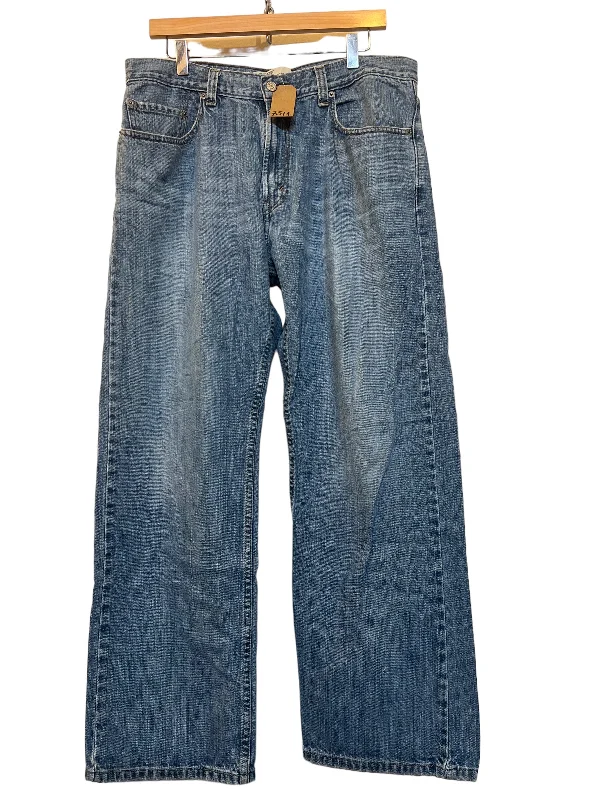 women's faded denim jeansLevi 569 jeans (34x30)