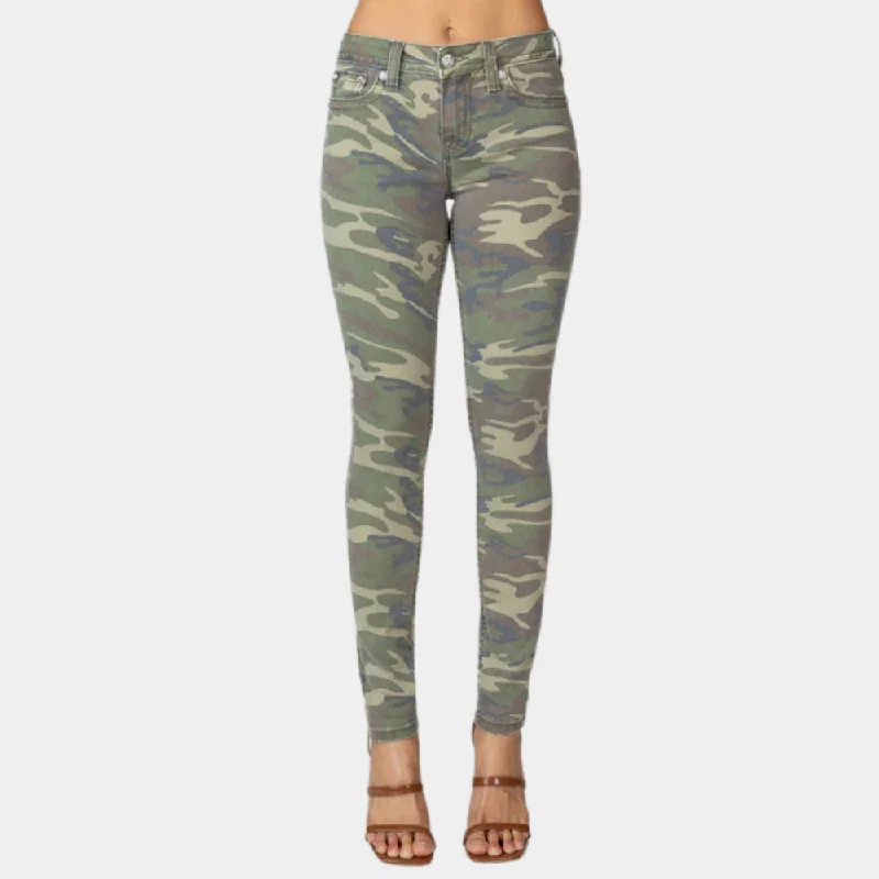 women's denim jeans for a casual FridayMiss Me Camo Skinny Jeans