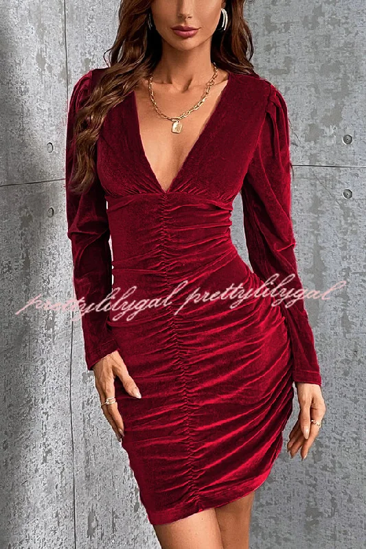 vintage lace Mimi dresses for timeless eleganceSolid Color Velvet Sexy V-neck Long Sleeve Ruched Mini Dress