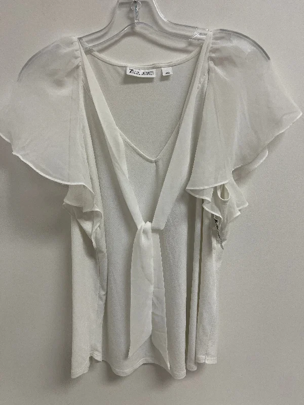 women's tops for those who want to stay on top of the latest fashion trends and wear pieces that are both stylish and on-trendWhite Top Sleeveless New York And Co, Size L