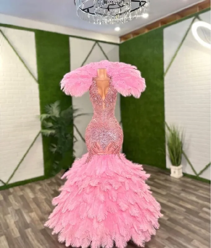 dark prom dressesLuxury Peach Pink Prom Dress 2024 Sparkling See Through Diamante Beaded Applique Feather Mermaid Black Girl Vestidos De Gala